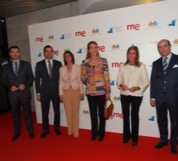 Doña Elena a su llegada al edificio Prado del Rey de RTVE, donde tuvo lugar la presentación del la XIV edición de la campaña solidaria "Un juguet